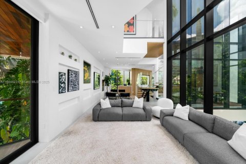 Купить виллу или дом в Майами, Флорида 5 спален, 499.63м2, № 1931377 - фото 29