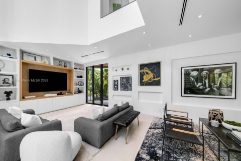 Купить виллу или дом в Майами, Флорида 5 спален, 499.63м2, № 1931377 - фото 23
