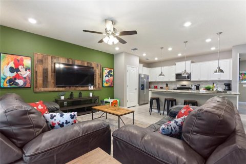 Adosado en venta en Davenport, Florida, 5 dormitorios, 211.91 m2 № 1523064 - foto 16