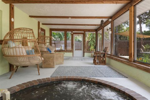 Купить виллу или дом в Сарасота, Флорида 6 комнат, 139.45м2, № 2226023 - фото 24