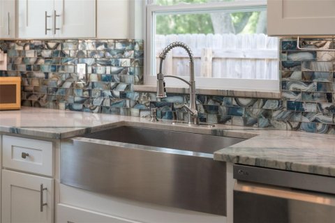 Купить виллу или дом в Сарасота, Флорида 6 комнат, 139.45м2, № 2226023 - фото 11