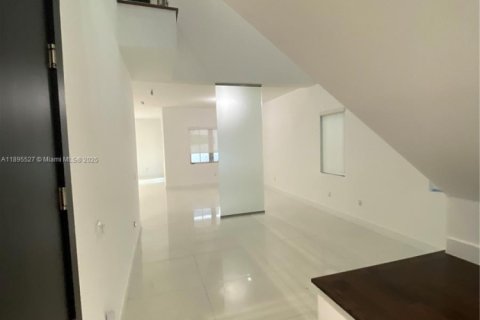 Купить виллу или дом в Дорал, Флорида 4 спальни, 320.33м2, № 1947678 - фото 3