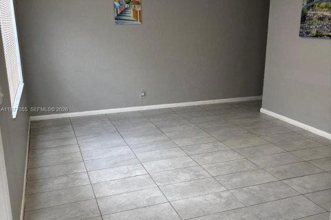 Casa en alquiler en North Lauderdale, Florida, 3 dormitorios, 92.9 m2 № 2041542 - foto 5