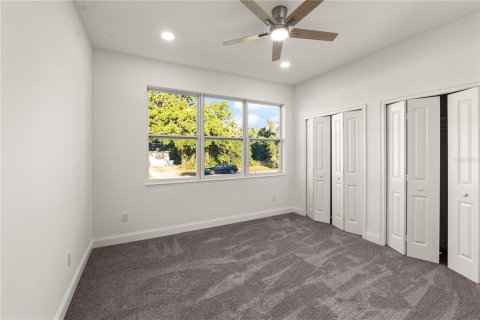House in Spring Hill, Florida 4 bedrooms, 197.23 sq.m. № 2239586 - photo 24