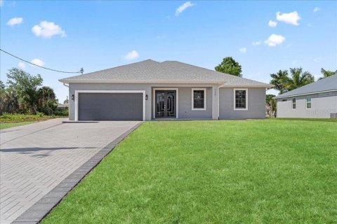 Villa ou maison à Port Charlotte, Floride 4 chambres, 295.71 m2 № 2408996