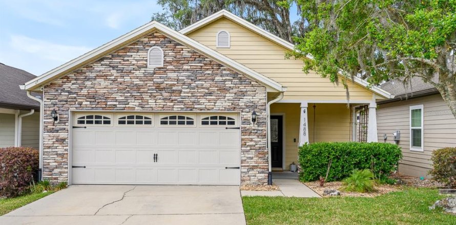 House in Gainesville, Florida 3 bedrooms, 140 sq.m. № 1659374