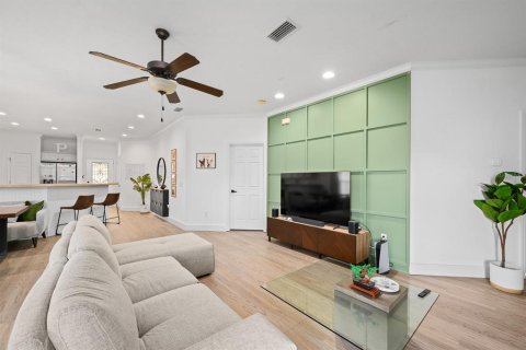 House in Gainesville, Florida 3 bedrooms, 140 sq.m. № 1659374 - photo 9