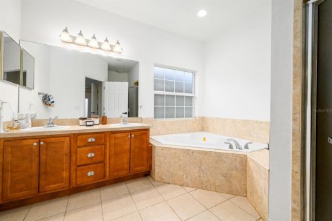 House in Gainesville, Florida 3 bedrooms, 140 sq.m. № 1659374 - photo 20