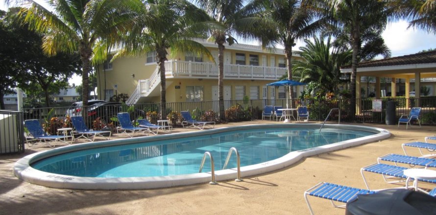 Condo in Oakland Park, Florida, 2 bedrooms  № 839721