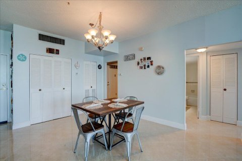 Copropriété à louer à Palm Beach, Floride: 1 chambre, 88.44 m2 № 2307077 - photo 7