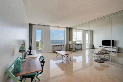 Copropriété à louer à Palm Beach, Floride: 1 chambre, 88.44 m2 № 2307077 - photo 9