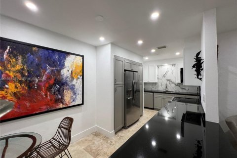 Снять в аренду виллу или дом в Майами, Флорида 3 спальни, № 2026989 - фото 21