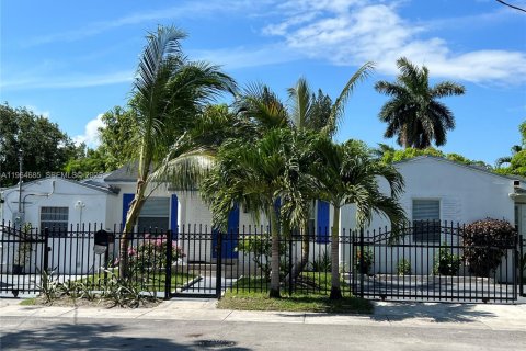 Снять в аренду виллу или дом в Майами, Флорида 3 спальни, № 2026989 - фото 9