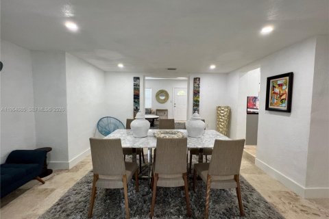 Снять в аренду виллу или дом в Майами, Флорида 3 спальни, № 2026989 - фото 7