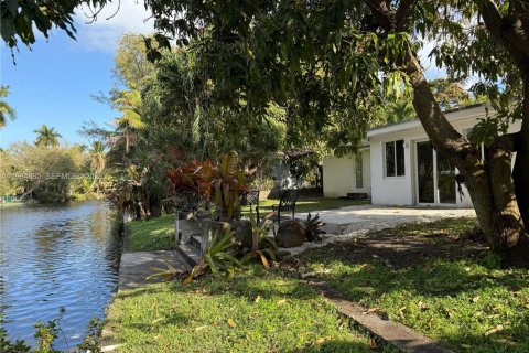 Снять в аренду виллу или дом в Майами, Флорида 3 спальни, № 2026989 - фото 29