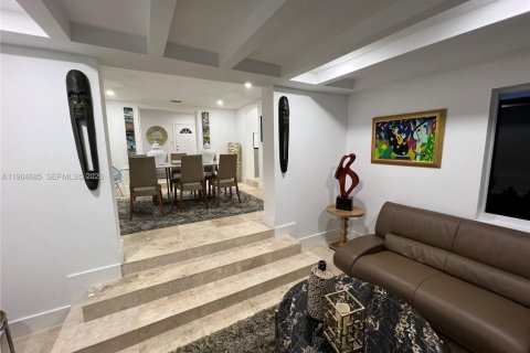 Снять в аренду виллу или дом в Майами, Флорида 3 спальни, № 2026989 - фото 24