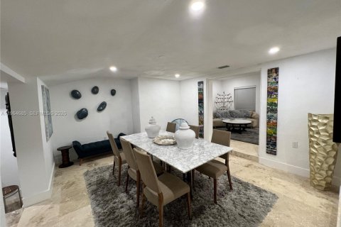 Снять в аренду виллу или дом в Майами, Флорида 3 спальни, № 2026989 - фото 22