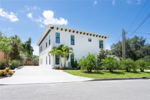 Condo in Sarasota, Florida, 2 bedrooms № 2212543 - photo 28