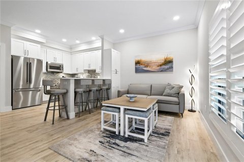 Condo in Sarasota, Florida, 2 bedrooms № 2212543 - photo 6