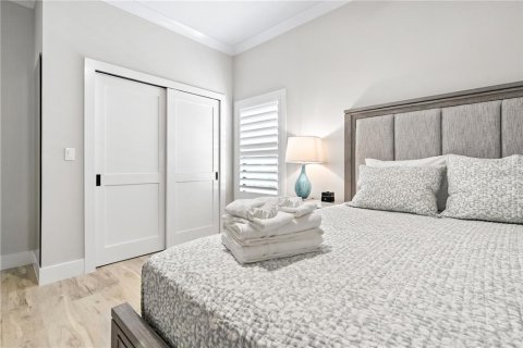 Condo in Sarasota, Florida, 2 bedrooms № 2212543 - photo 17