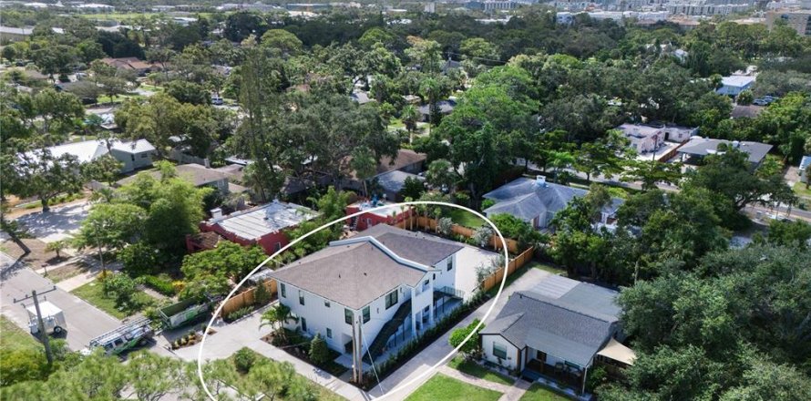 Condo in Sarasota, Florida, 2 bedrooms № 2212543