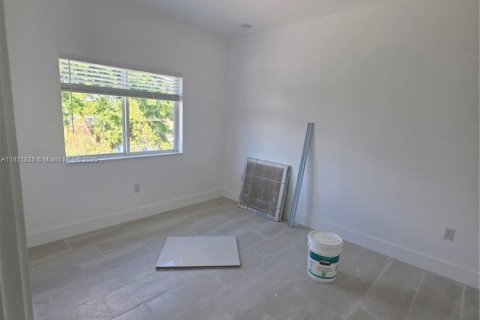 Casa en alquiler en Miami, Florida, 3 dormitorios, 139.35 m2 № 1975730 - foto 22