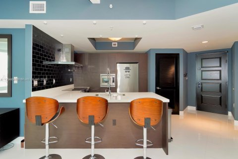 Copropriété à louer à Sunny Isles Beach, Floride: 3 chambres, 134.43 m2 № 1943104 - photo 4