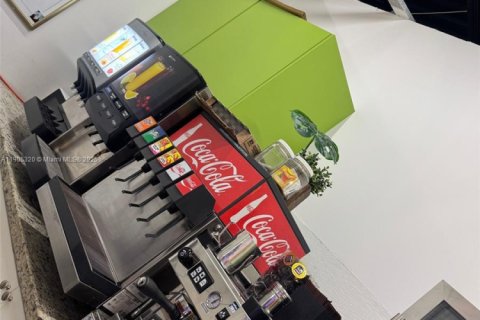 Immobilier commercial à vendre à Doral, Floride № 1965661 - photo 3