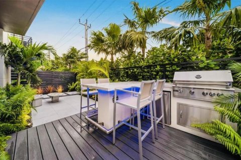 Townhouse in Fort Lauderdale, Florida 3 bedrooms, 184.69 sq.m. № 2249680 - photo 22