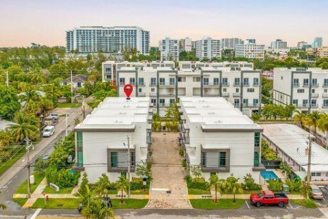 Townhouse in Fort Lauderdale, Florida 3 bedrooms, 184.69 sq.m. № 2249680 - photo 3