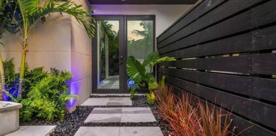 Townhouse in Fort Lauderdale, Florida 3 bedrooms, 184.69 sq.m. № 2249680