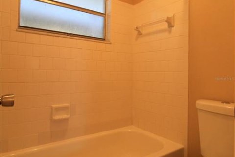 Condominio en alquiler en Bradenton, Florida, 1 dormitorio, 67.63 m2 № 1914019 - foto 14