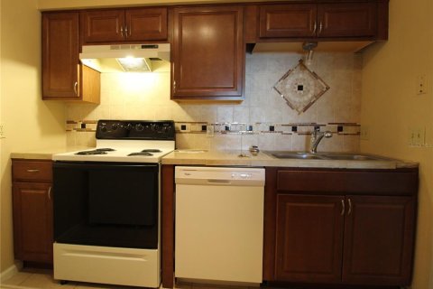 Condominio en alquiler en Bradenton, Florida, 1 dormitorio, 67.63 m2 № 1914019 - foto 4