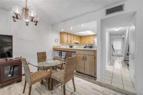 Condo in New Smyrna Beach, Florida, 2 bedrooms  № 1686606 - photo 6