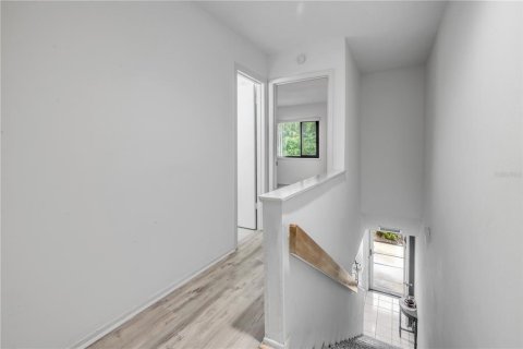 Condo in New Smyrna Beach, Florida, 2 bedrooms  № 1686606 - photo 13