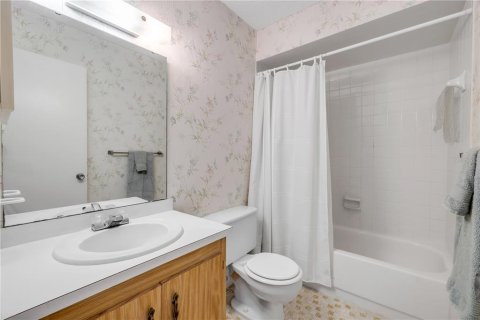 Condo in New Smyrna Beach, Florida, 2 bedrooms  № 1686606 - photo 15