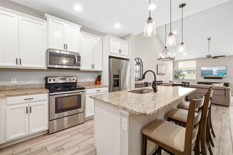 Townhouse in HARMONY AT LAKEWOOD RANCH in Bradenton, Florida 3 bedrooms, 170.75 sq.m. № 1826745 - photo 13