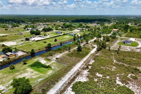 Land in Naples, Florida № 2156493 - photo 8