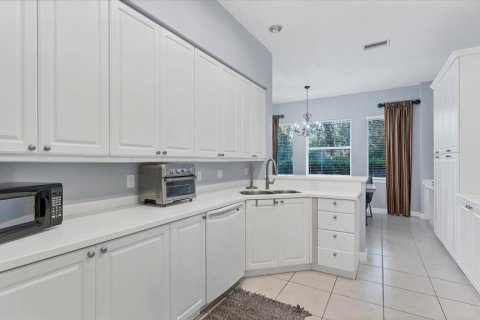Copropriété à vendre à Bradenton, Floride: 3 chambres, 189.43 m2 № 2222456 - photo 11