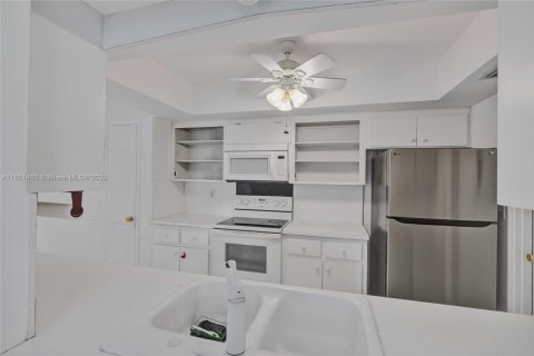 House in Plantation, Florida 2 bedrooms, 166.11 sq.m. № 1857513 - photo 25