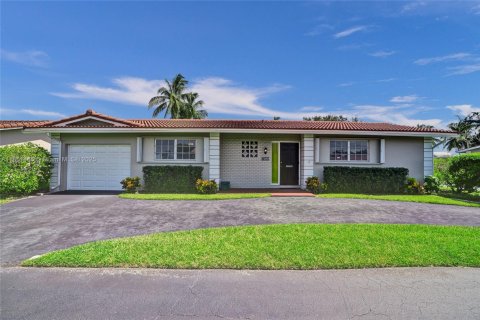 House in Plantation, Florida 2 bedrooms, 166.11 sq.m. № 1857513 - photo 2