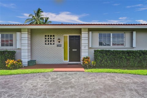 House in Plantation, Florida 2 bedrooms, 166.11 sq.m. № 1857513 - photo 3