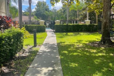 Townhouse in Orlando, Florida 3 bedrooms, 155.33 sq.m. № 2120881 - photo 2