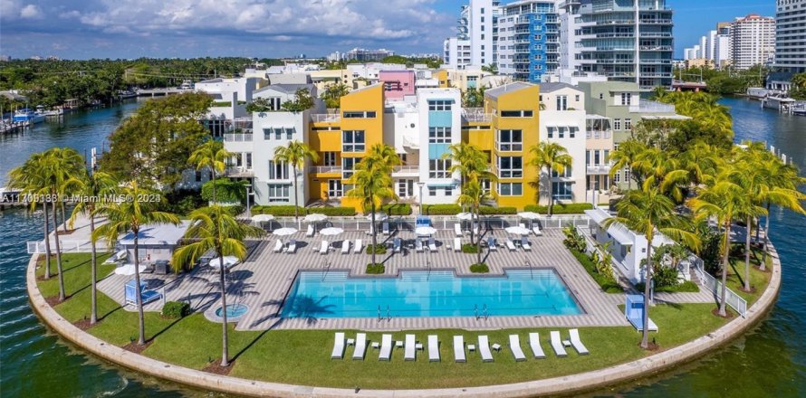 Condominio en Miami Beach, Florida, 3 dormitorios № 1462443