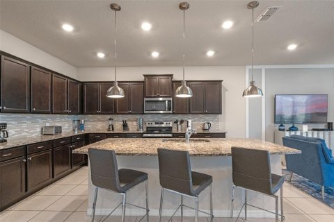 House in Davenport, Florida 10 bedrooms, 408.68 sq.m. № 1835671 - photo 10