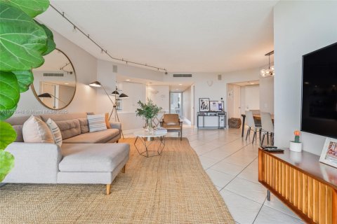Condo in Aventura, Florida, 3 bedrooms  № 2037645 - photo 6