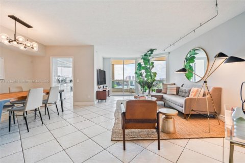 Condo in Aventura, Florida, 3 bedrooms  № 2037645 - photo 4
