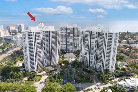 Condo in Aventura, Florida, 3 bedrooms  № 2037645 - photo 2