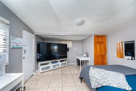 Купить коммерческую недвижимость в Майами, Флорида 247.03м2, № 2051865 - фото 18