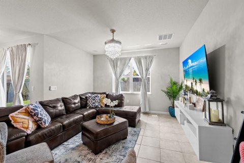 Casa en venta en Port St. Lucie, Florida, 4 dormitorios, 178 m2 № 2176703 - foto 10